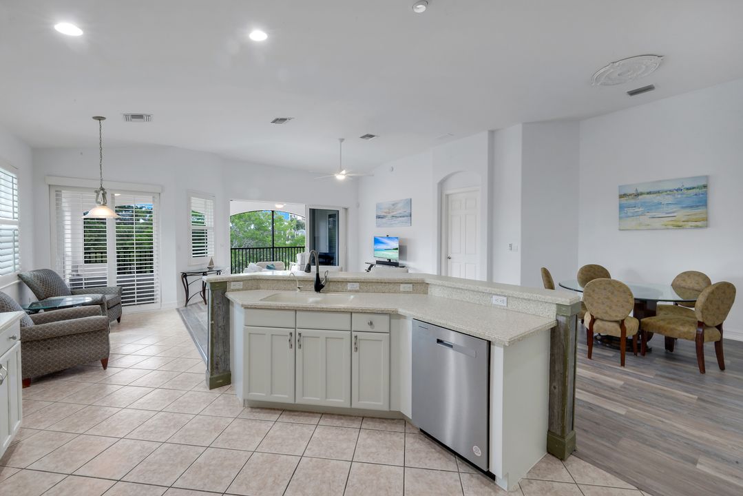 1277 Rialto Way #201, Naples, FL 34114