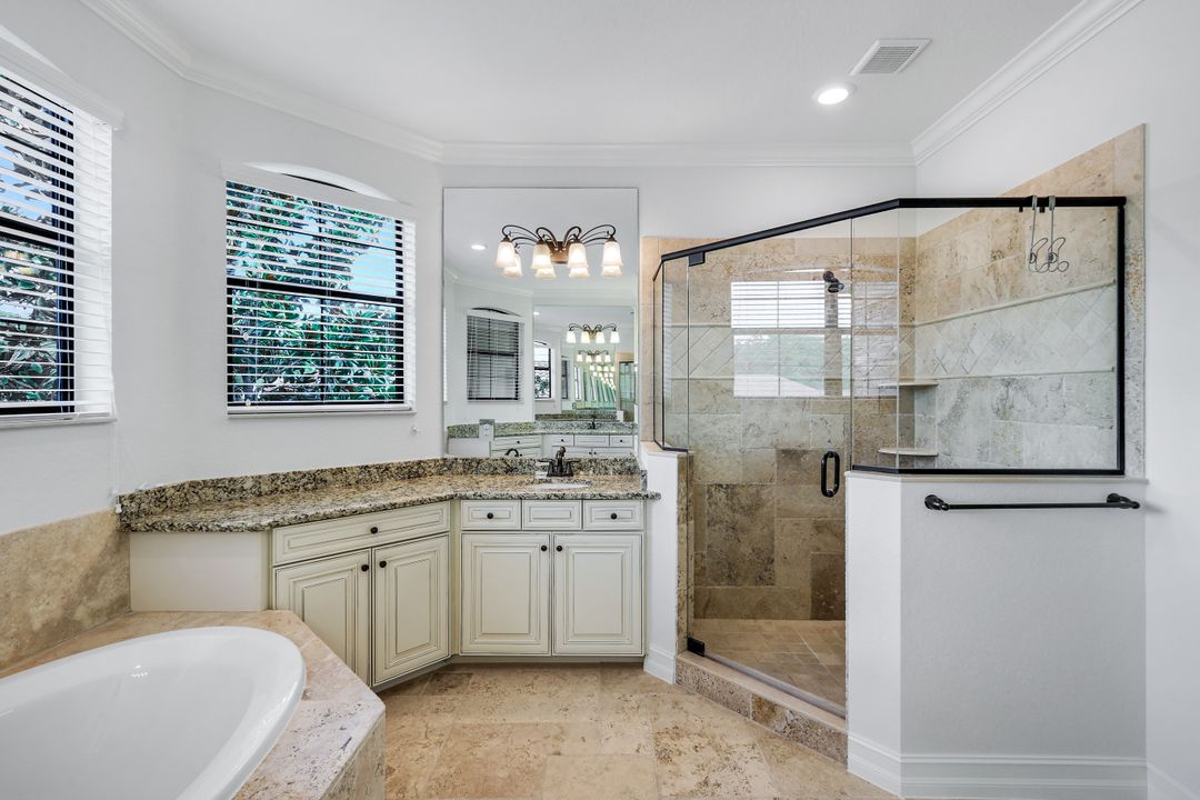 28647 Lisburn Ct, Bonita Springs, FL 34135