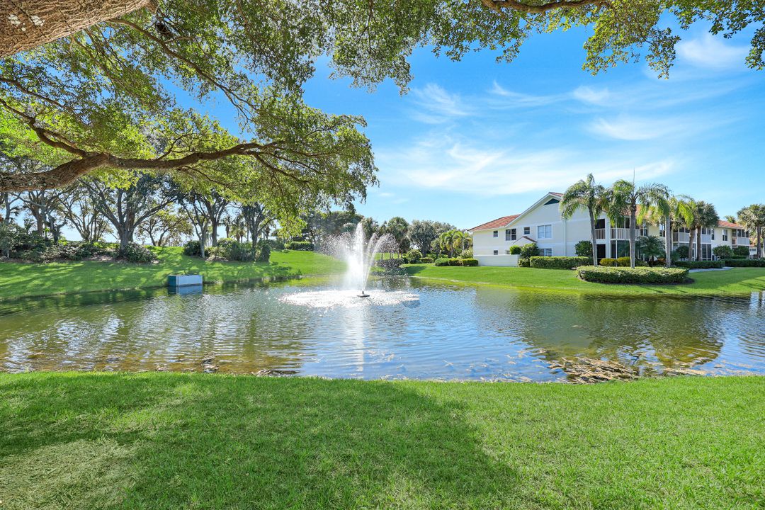 5045 Cedar Springs Dr #101, Naples, FL 34110