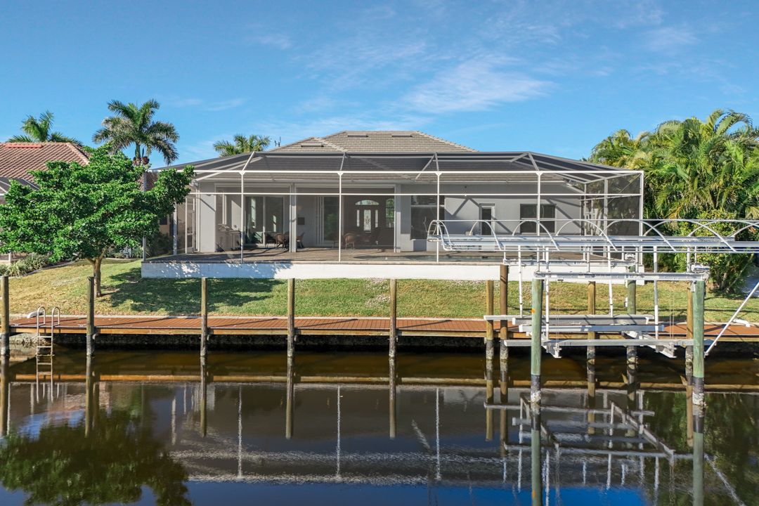 4909 Seville Ct, Cape Coral, FL 33904