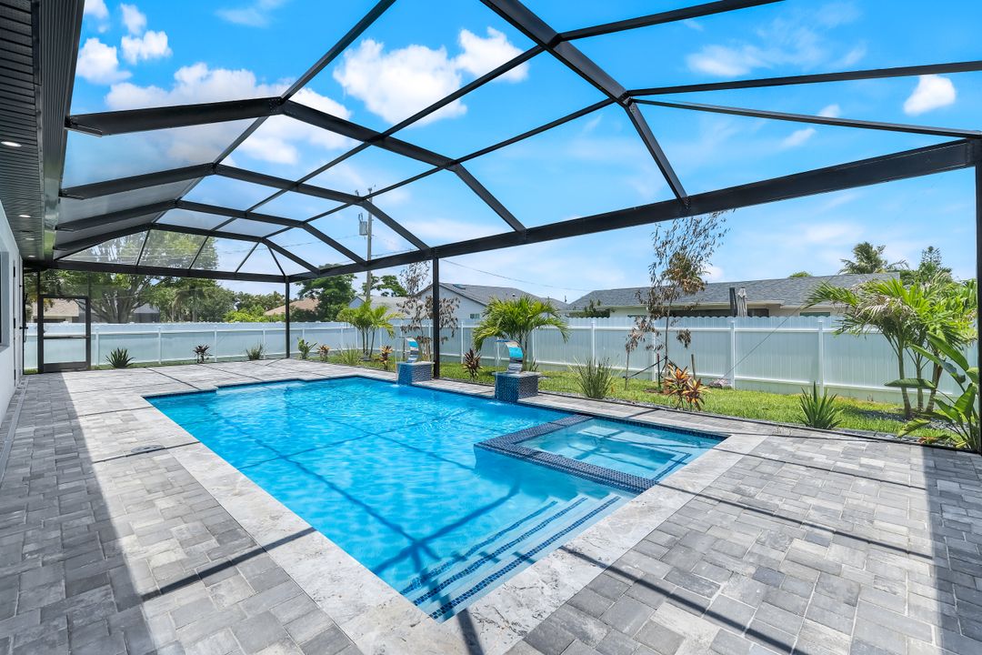 405 Mohawk Pkwy, Cape Coral, FL 33914