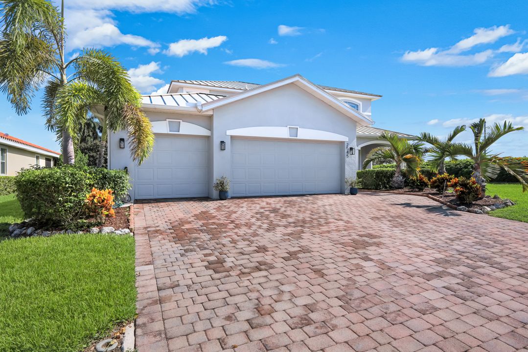 2545 Ashbury Cir, Cape Coral, FL 33991