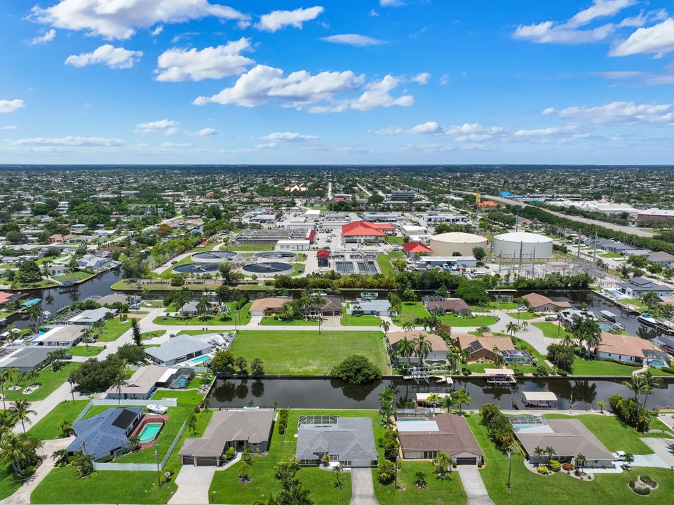 2526 SE 19th Pl, Cape Coral, FL 33904
