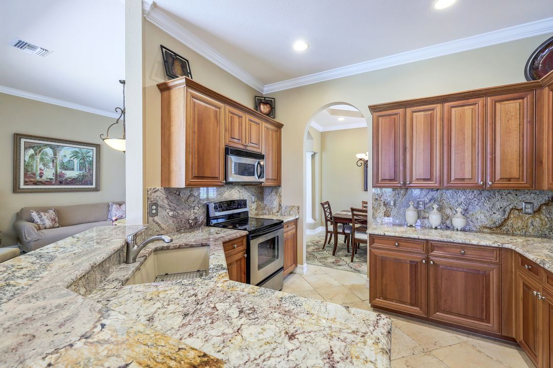 23628 Via Carino Ln, Bonita Springs, FL 34135
