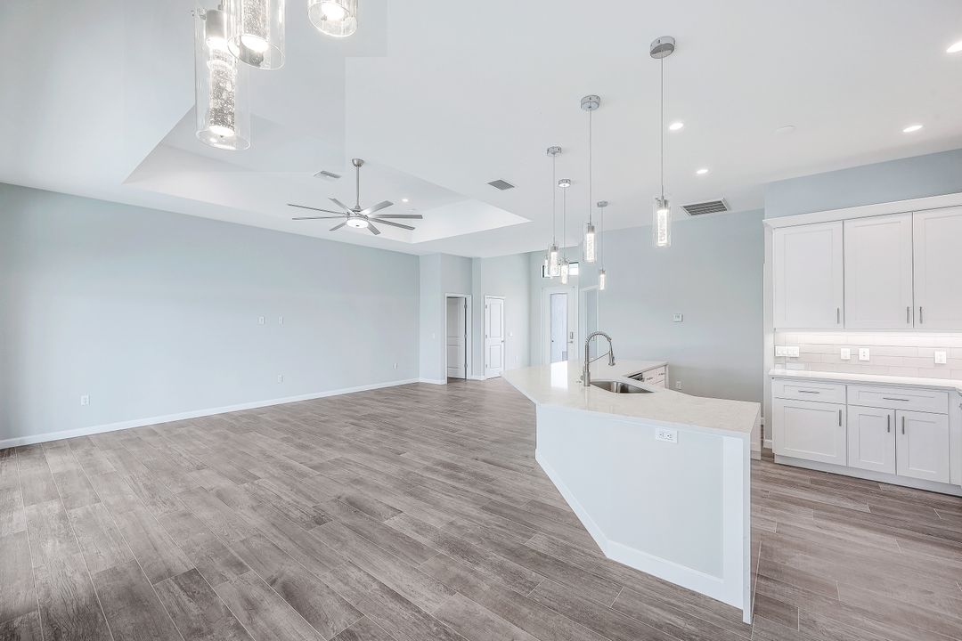 230 NE 18th St, Cape Coral, FL 33909