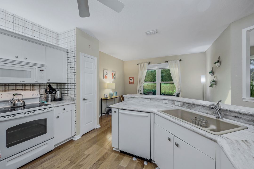 1345 Charleston Square Dr Apt 102, Naples, FL 34110