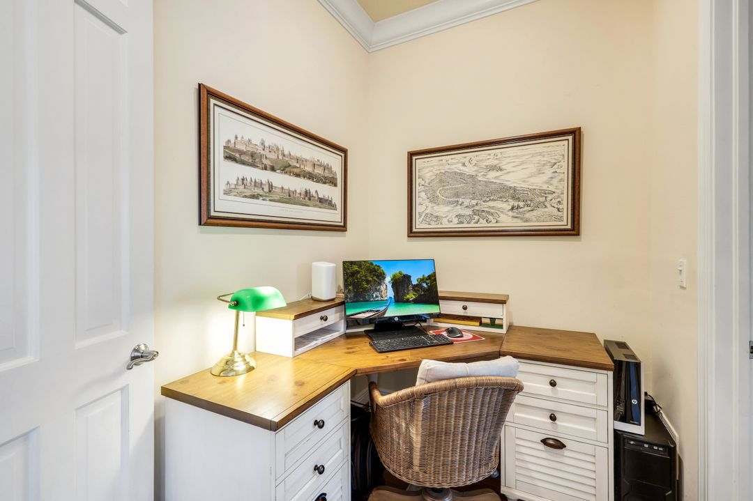 15588 Whitney Ln, Naples, FL 34110