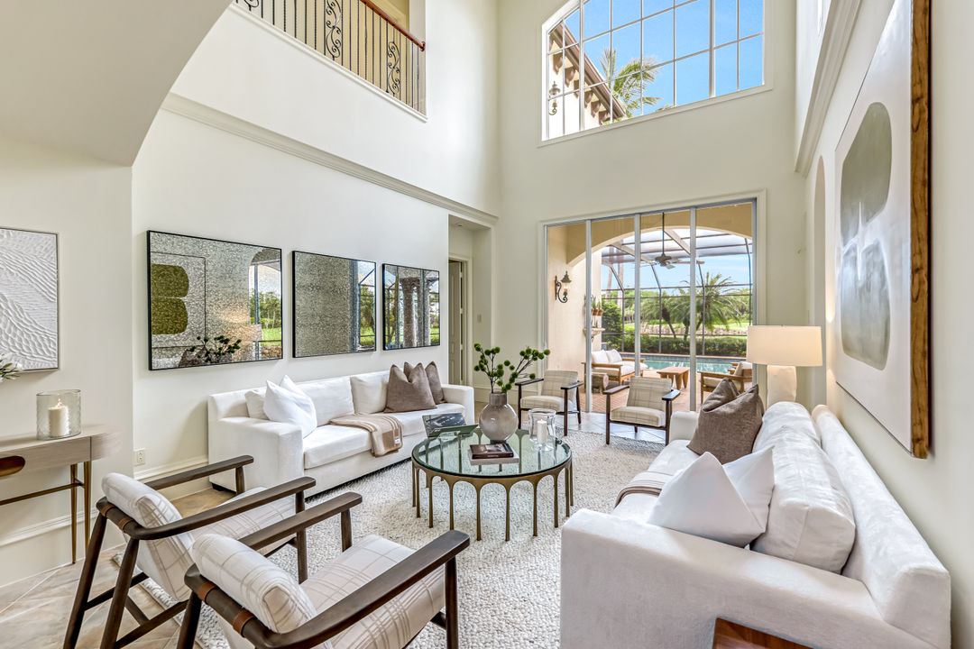 2861 Capistrano Way, Naples, FL 34105