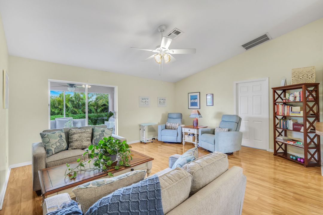 1006 NE 6th Pl, Cape Coral, FL 33909