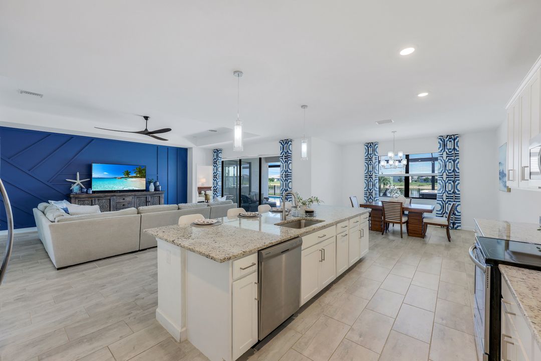 11477 Canopy Loop, Fort Myers, FL 33913