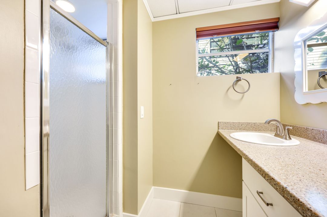 9976 Puopolo Ln, Bonita Springs, FL 34135