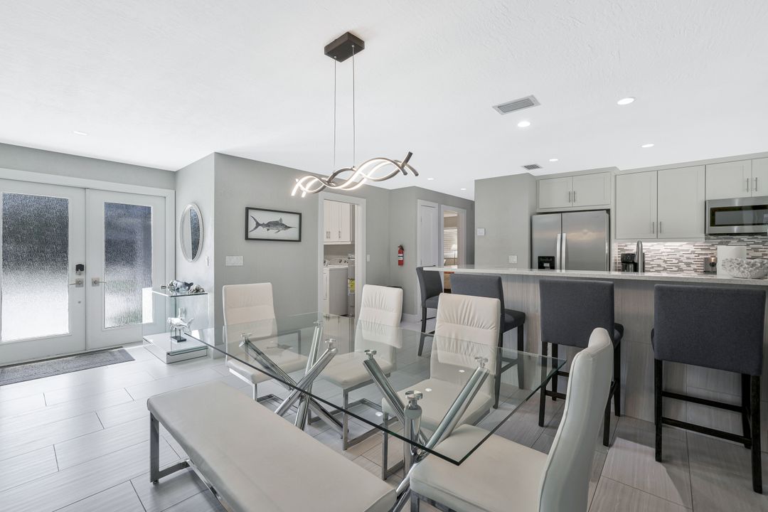 291 W Flamingo Cir, Marco Island, FL 34145