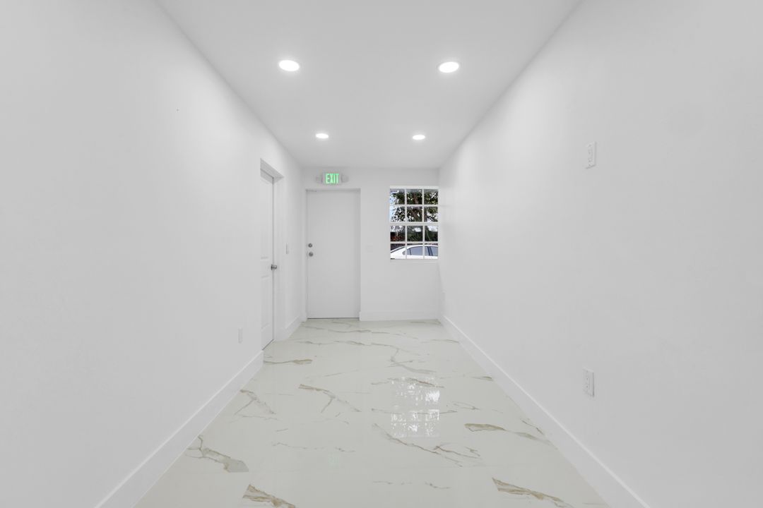3435 Enterprise Ave #3-4, Naples, FL 34104