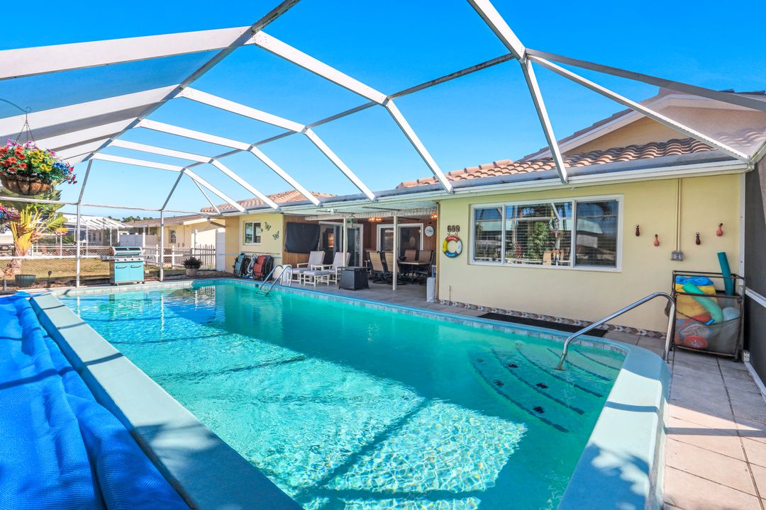 5201 Willow Ct, Cape Coral, FL 33904