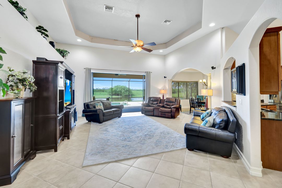 18493 Royal Hammock Blvd, Naples, FL 34114