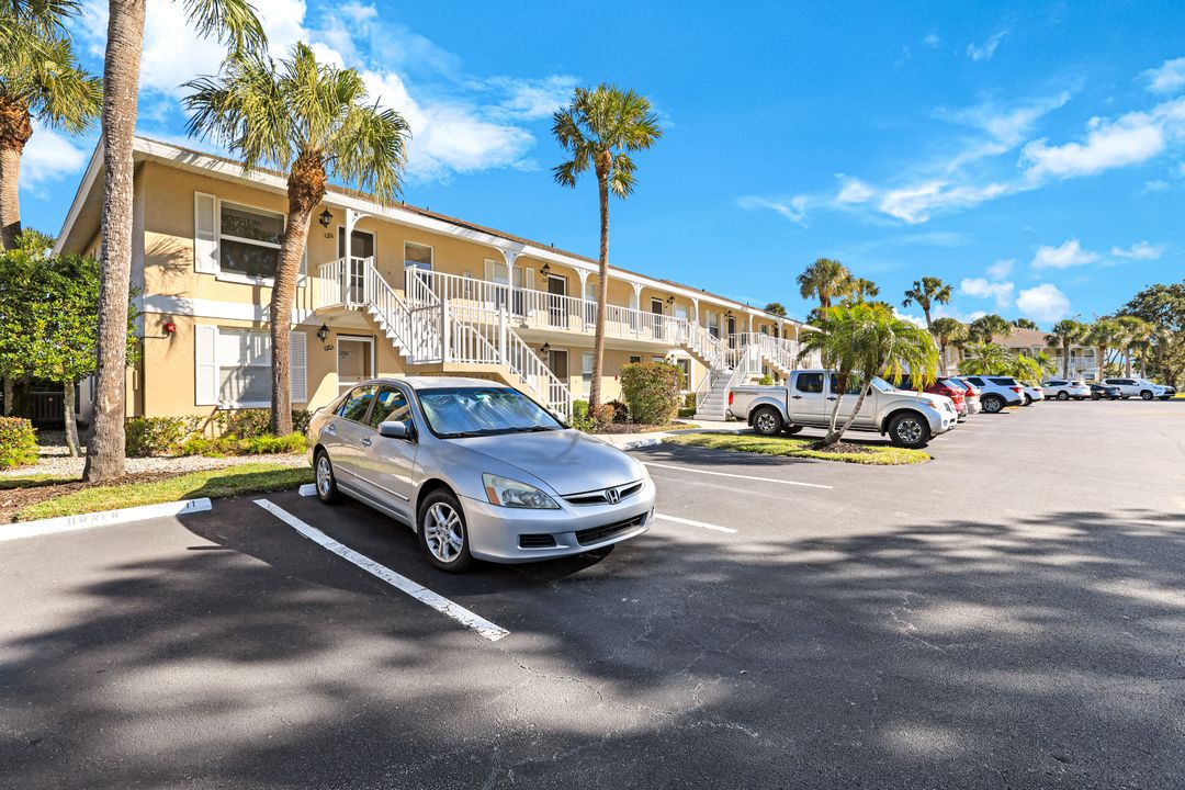 1325 Mainsail Dr #1211, Naples, FL 34114