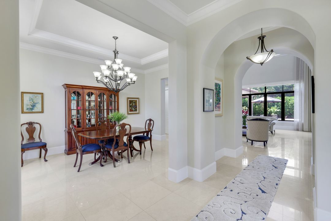 2351 Traditions Ct, Naples, FL 34105