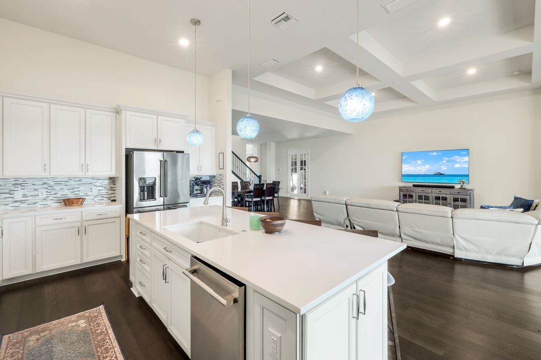 19696 Aqua View Ln, Fort Myers, FL 33913