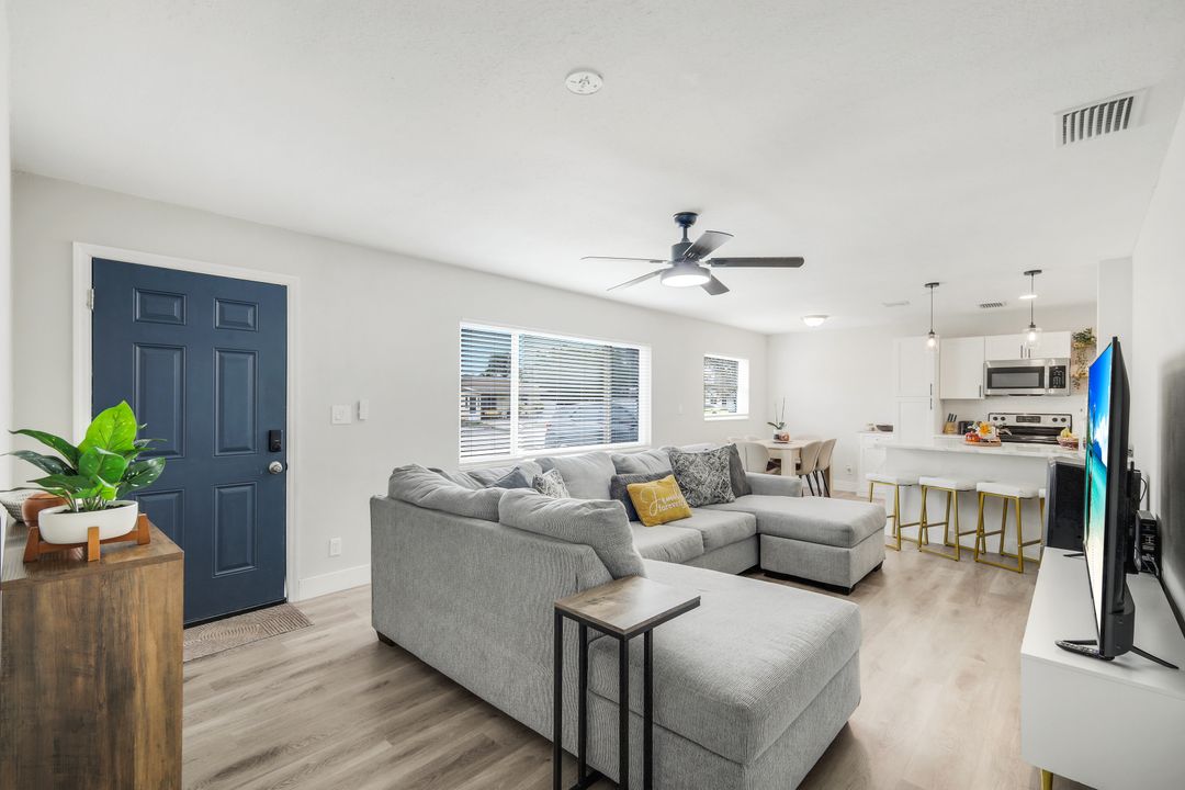 942 Narcissus St, North Fort Myers, FL 33903