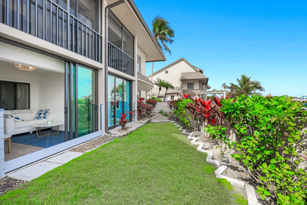 896 Buttonwood Dr  #108, Fort Myers Beach, FL 33931