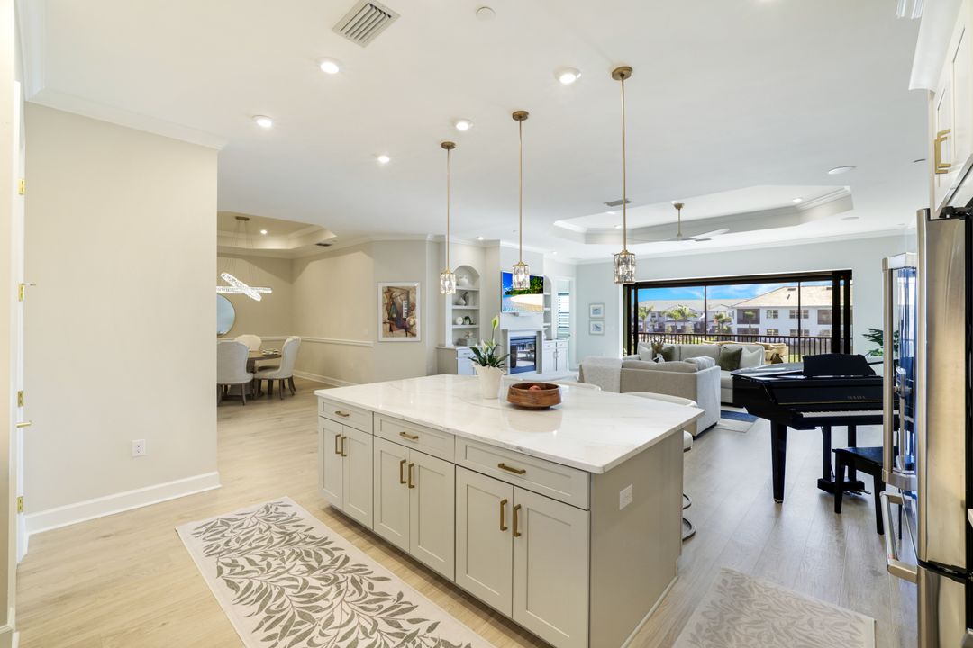 15336 Lucerna St #203, Naples, FL 34114