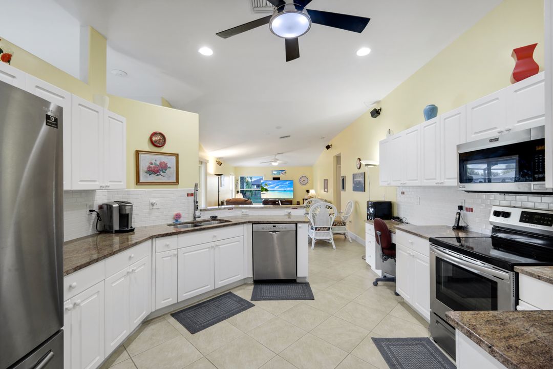 405 NW 18th Ave, Cape Coral, FL 33993