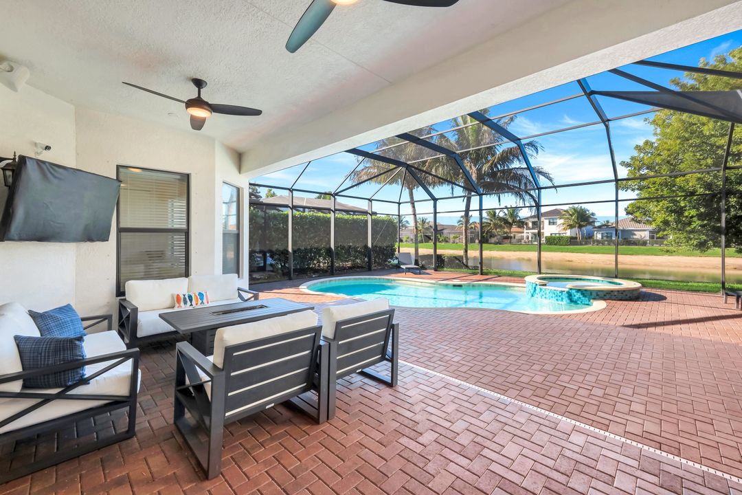 4549 Azalea Dr, Naples, FL 34119