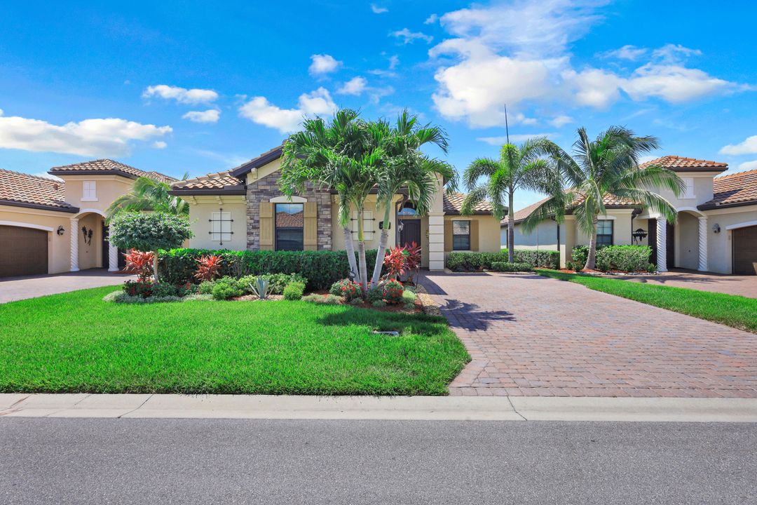 28066 Edenderry Ct, Bonita Springs, FL 34135