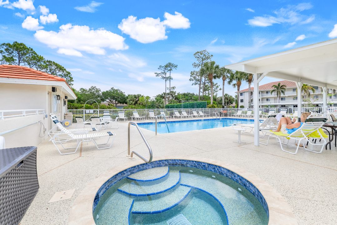 994 Eastham Way #101, Naples, FL 34104