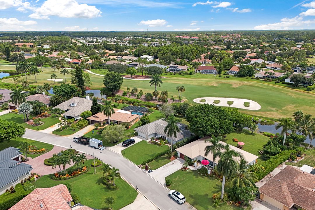 391 Torrey Pines Point, Naples, FL 34113