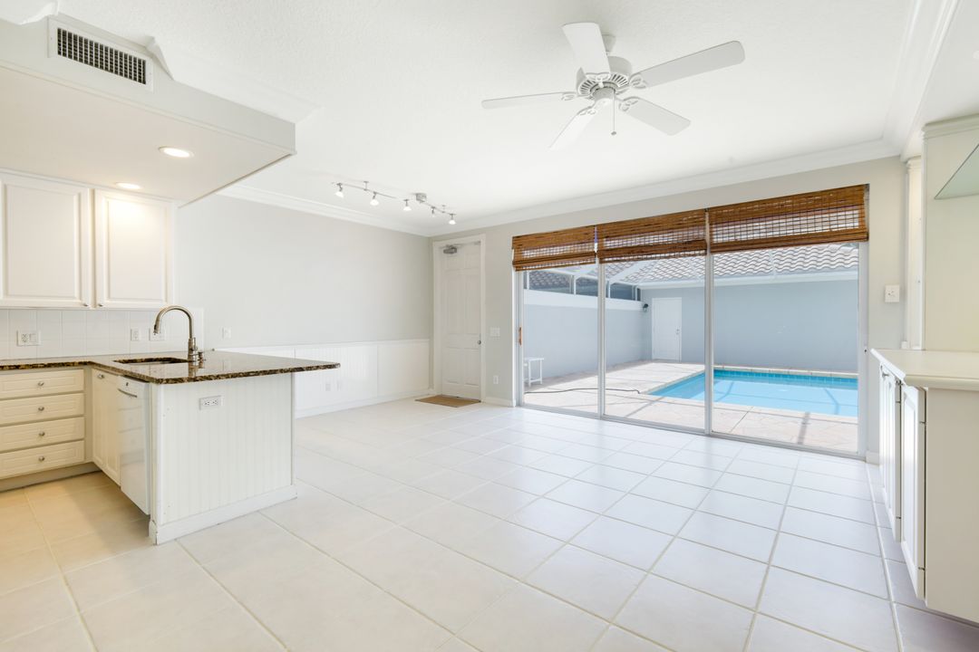 6124 Towncenter Cir, Naples, FL 34119