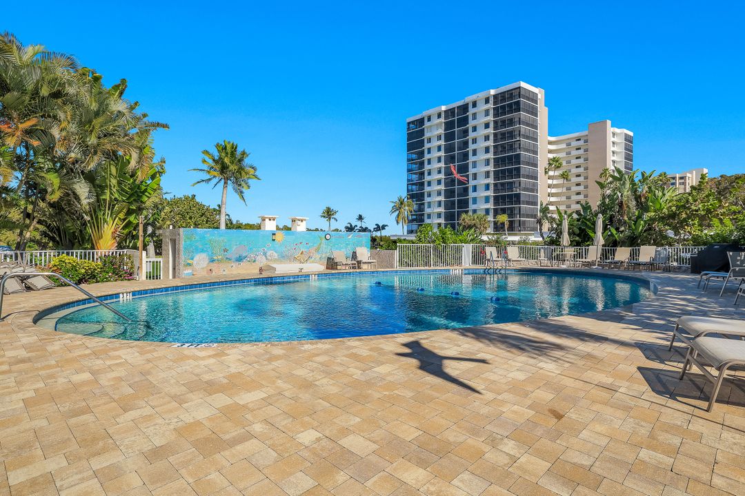 5 Bluebill Ave #506, Naples, FL 34108