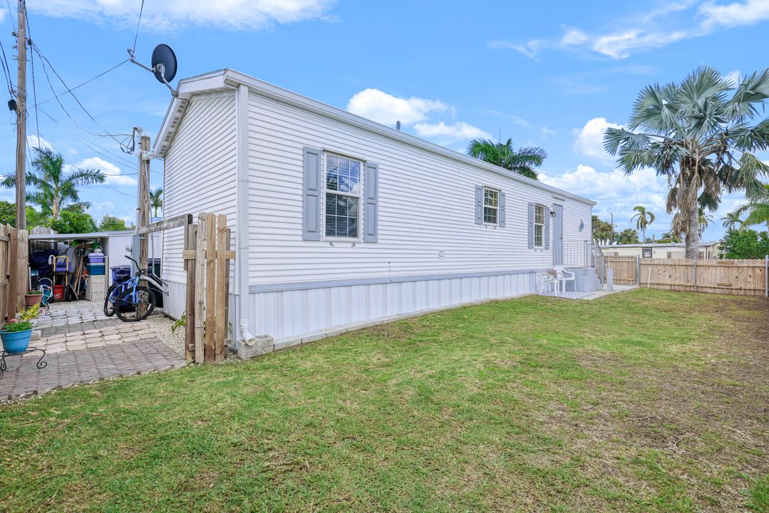 12151 Cypress Dr, Fort Myers, FL 33908