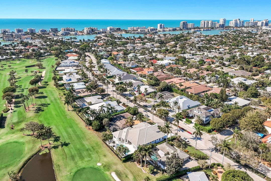 730 Harbour Dr, Naples, FL 34103