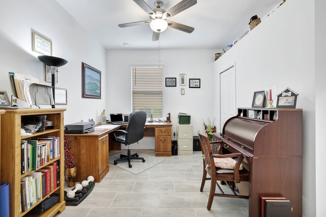 1653 Alameda Dr, Naples, FL 34120