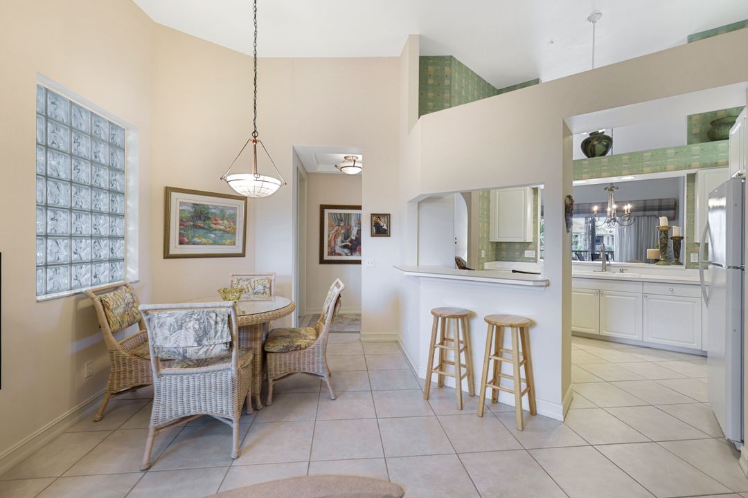 795 Bentwater Cir #202, Naples, FL 34108