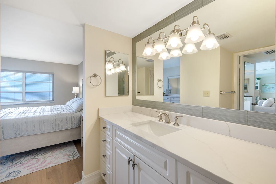 3443 Gulf Shore Blvd N #309, Naples, FL 34103