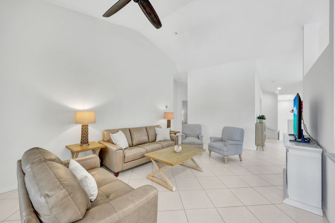 5600 Northboro Dr #201, Naples, FL 34110