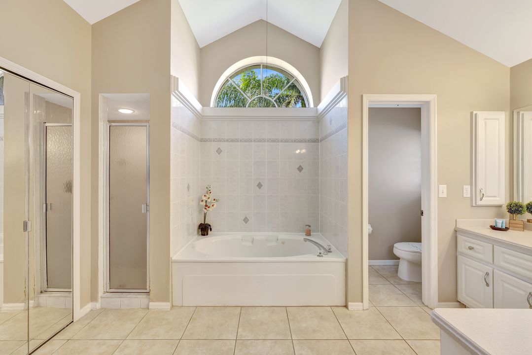 2137 SE 19th Ave, Cape Coral, FL 33990