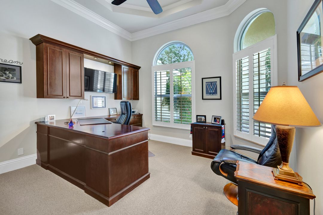 12590 Collier's Reserve Dr, Naples, FL 34110