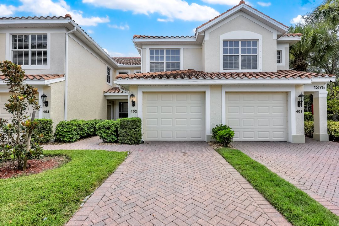 1375 Henley St #402, Naples, FL 34105