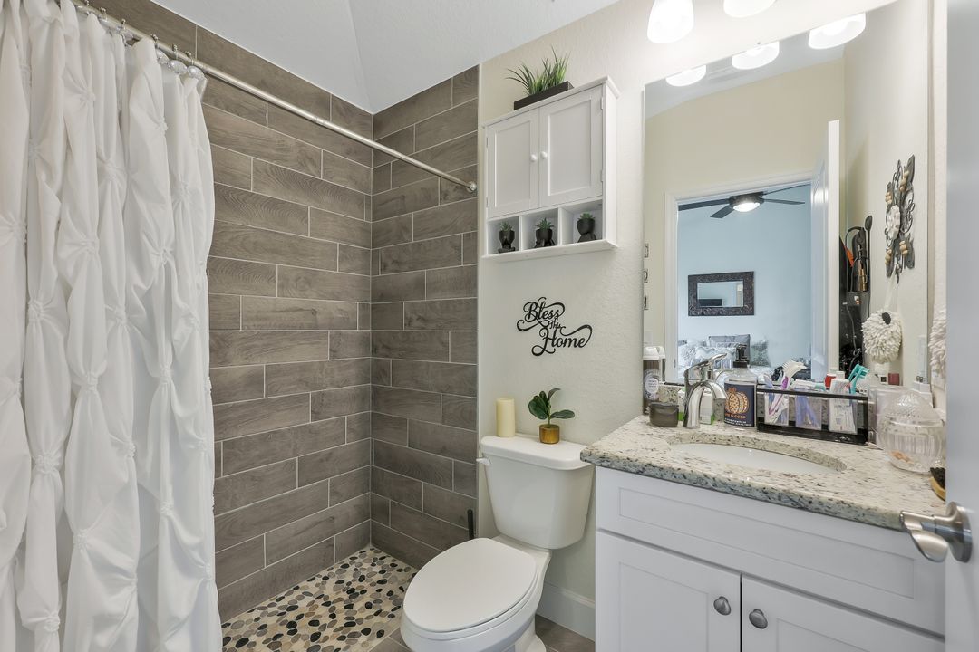 2922 20th St SW, Lehigh Acres, FL 33976