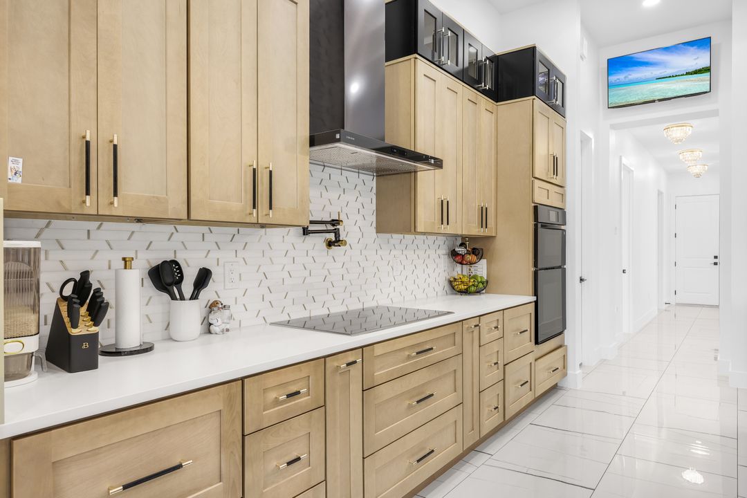 1104 E 6th St, Lehigh Acres, FL 33972