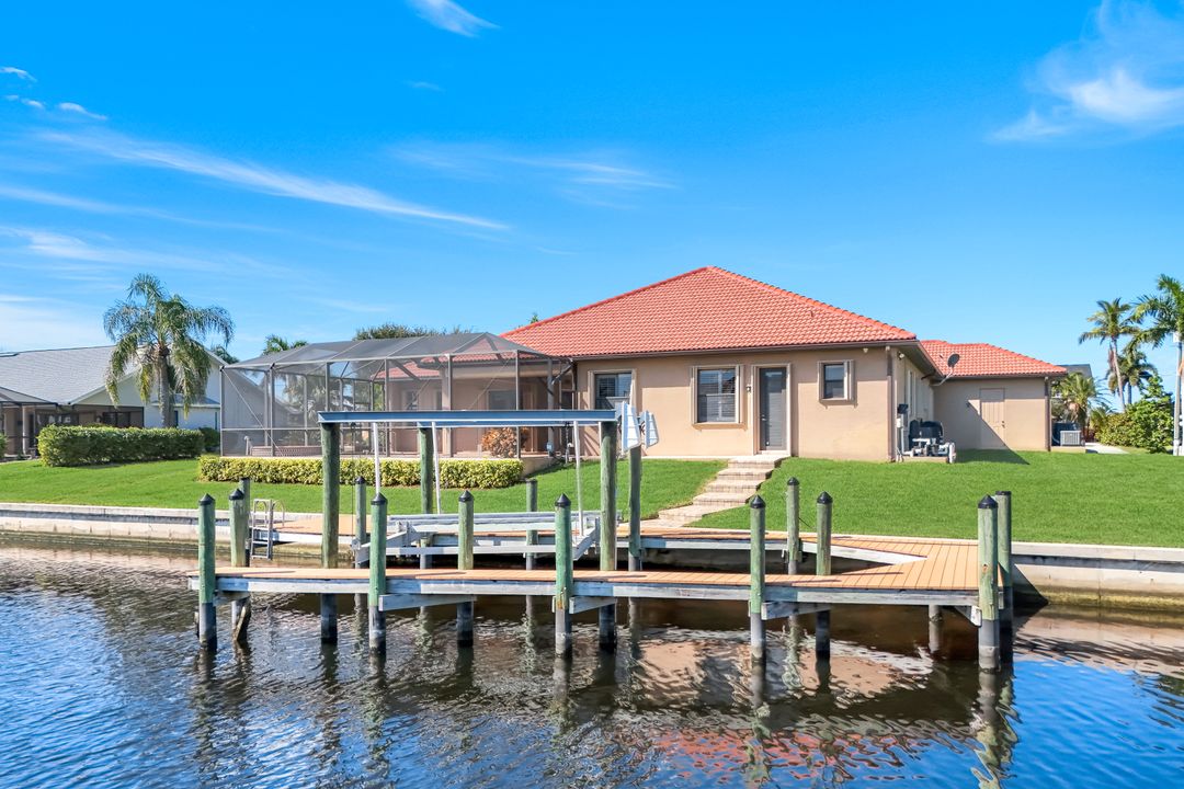 3939 SW 27th Ct, Cape Coral, FL 33914