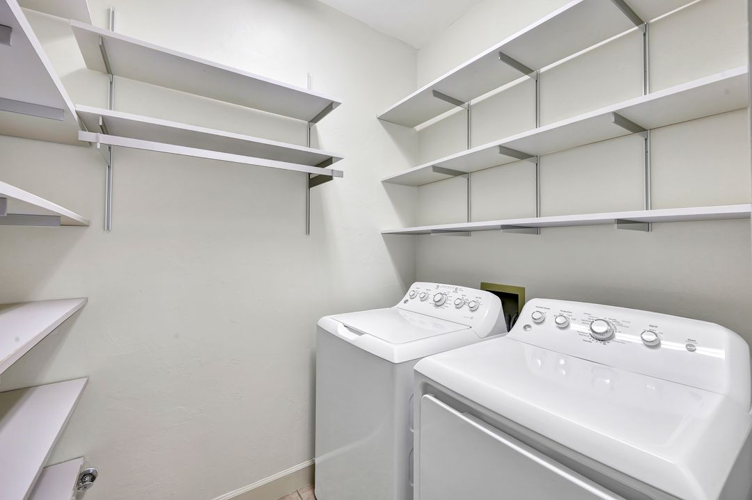 3822 Survey Cir, Bonita Springs, FL 34134