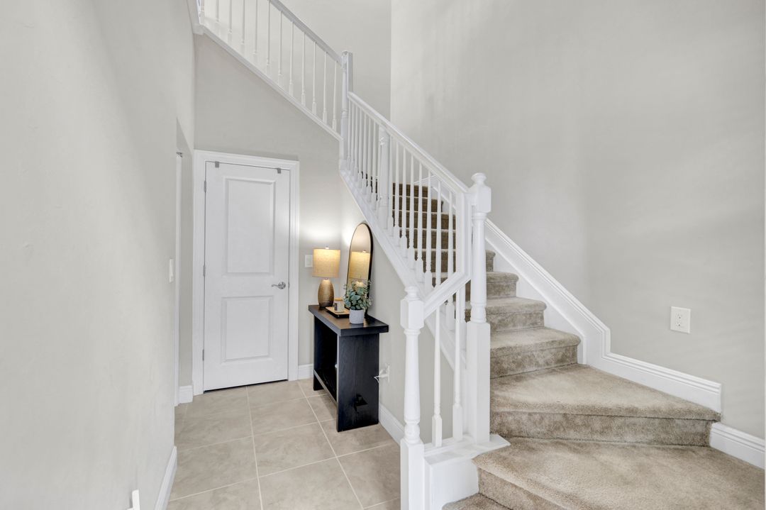 1439 Santiago Cir #2101, Naples, FL 34113