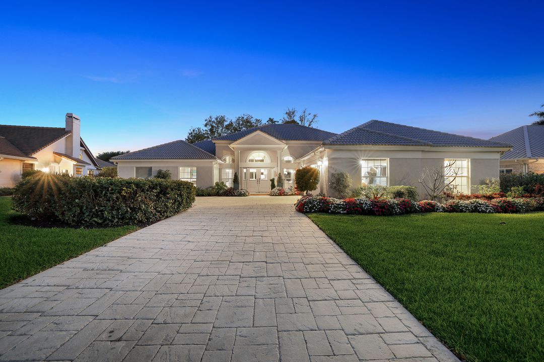 812 Tallow Tree Ct, Naples, FL 34108