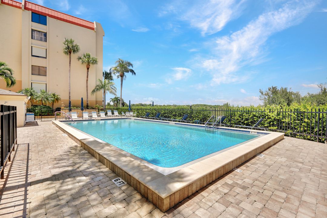 7129 Lakeridge View Court #302, Fort Myers, FL 33907