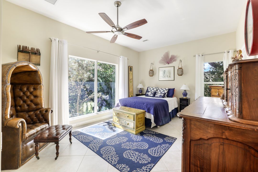 360 Gumbo Limbo Ln, Marco Island, FL 34145