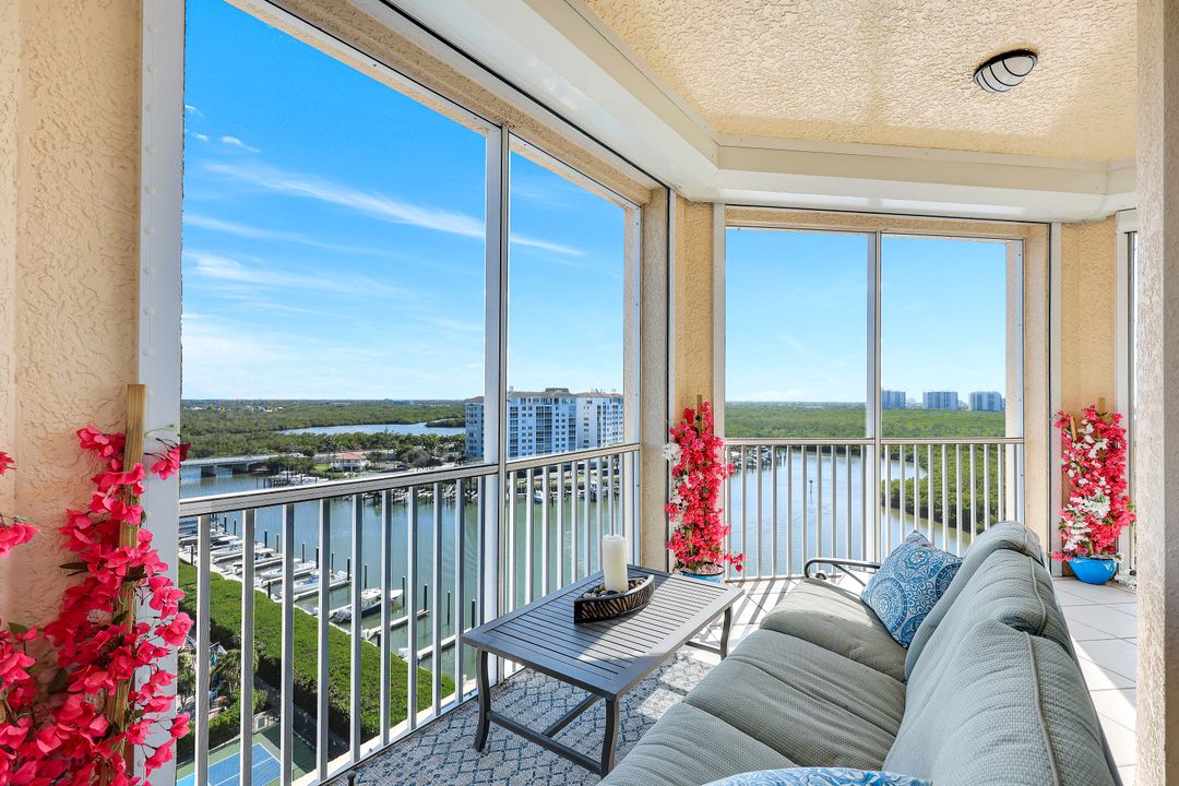 425 Dockside Dr #10, Naples, FL 34110